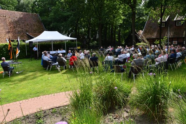 AOL_0588 [max. 2 MB]