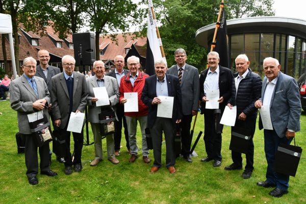 AOL_0674 [max. 2 MB]