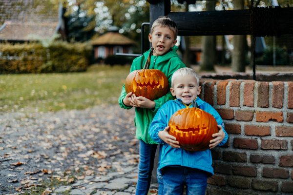 Kolping-Kuerbisse-schnitzen-93